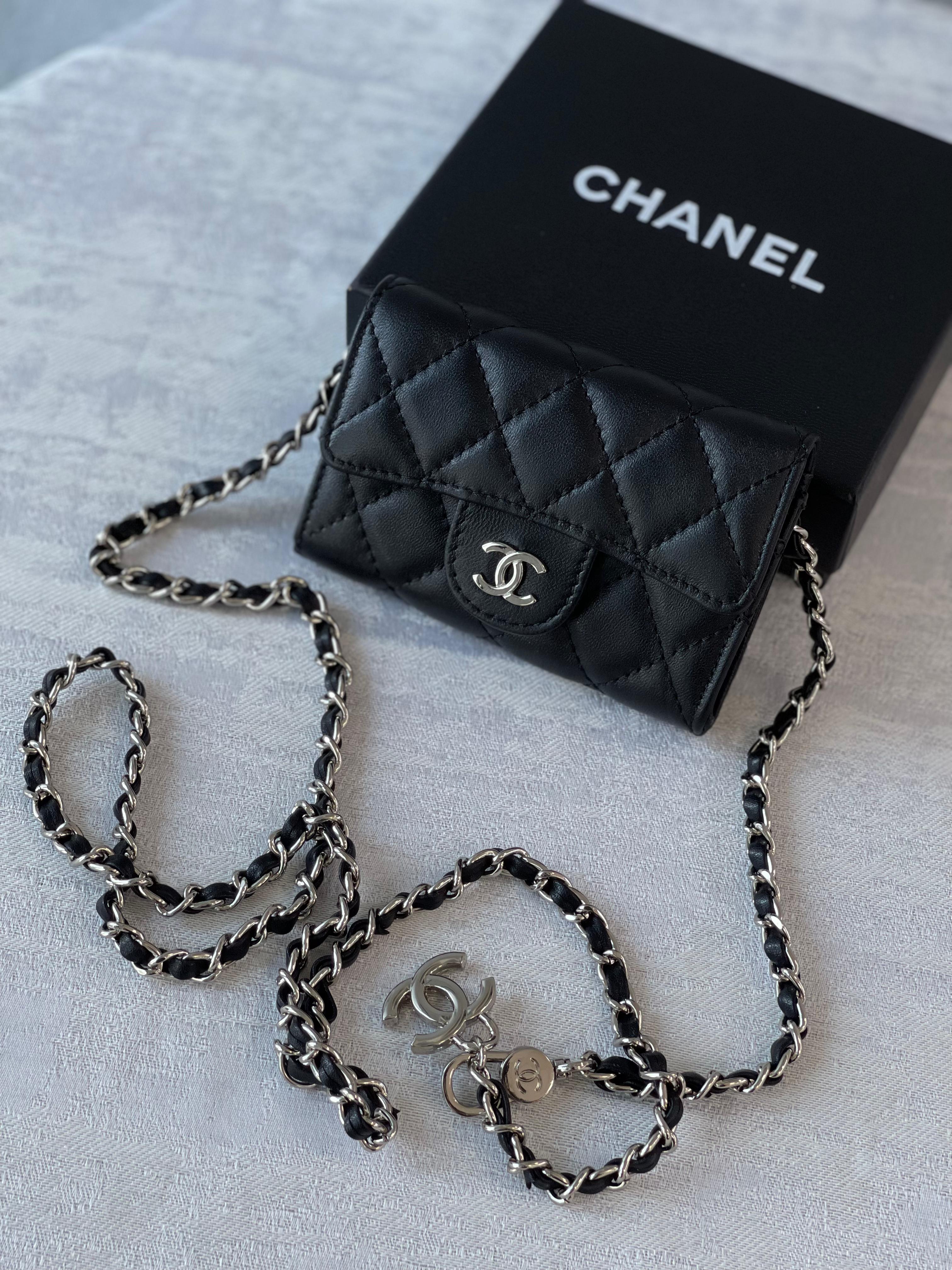 Chanel Quilted Zip Coin Purse in Black with Gold Hardware