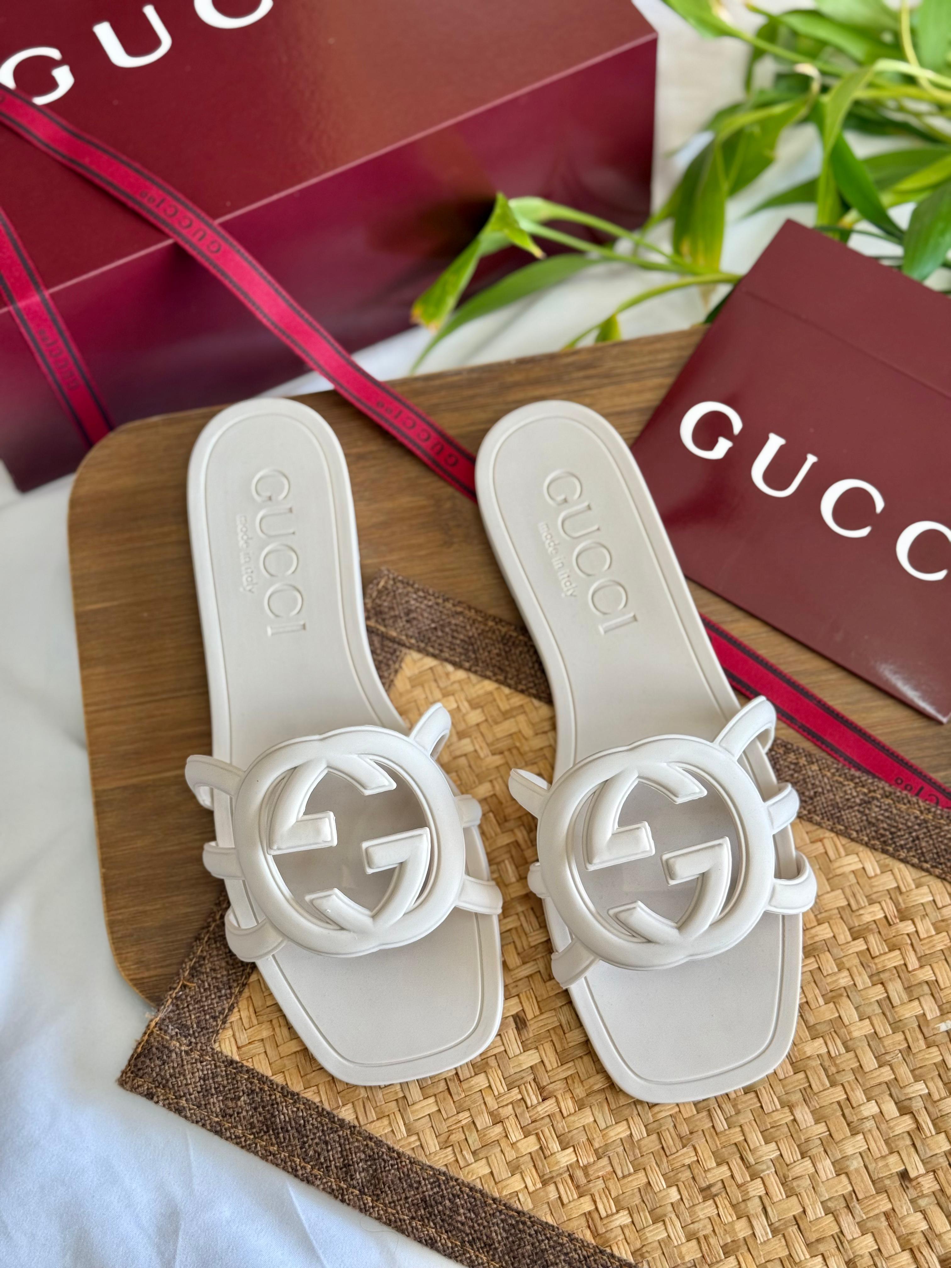 Gucci Rubber Interlocking G Sandals